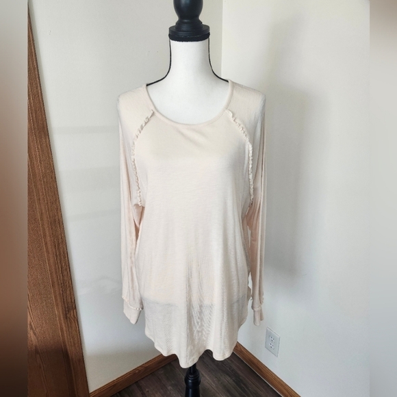 Lauren Conrad Ivory Ruffle Trim Raglan Shirt - Picture 2 of 6